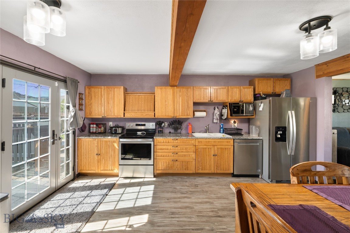 1905 W Park Avenue Property Photo 11