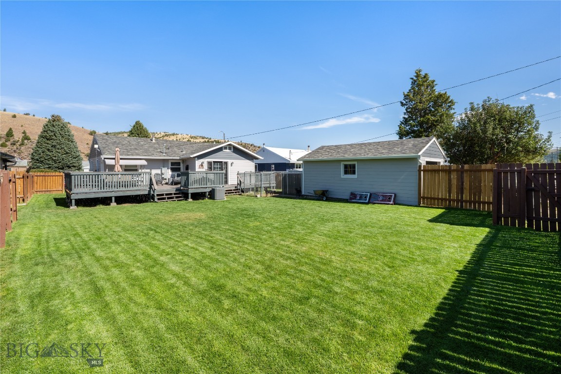 1905 W Park Avenue Property Photo 39