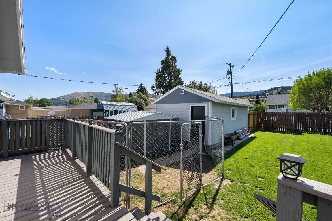 1905 W Park Avenue Property Photo 47