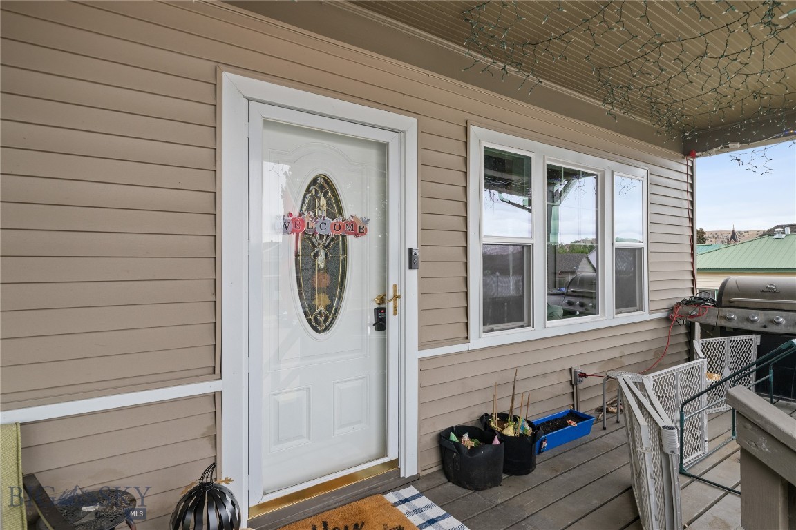 620 Ash Street Property Photo 6