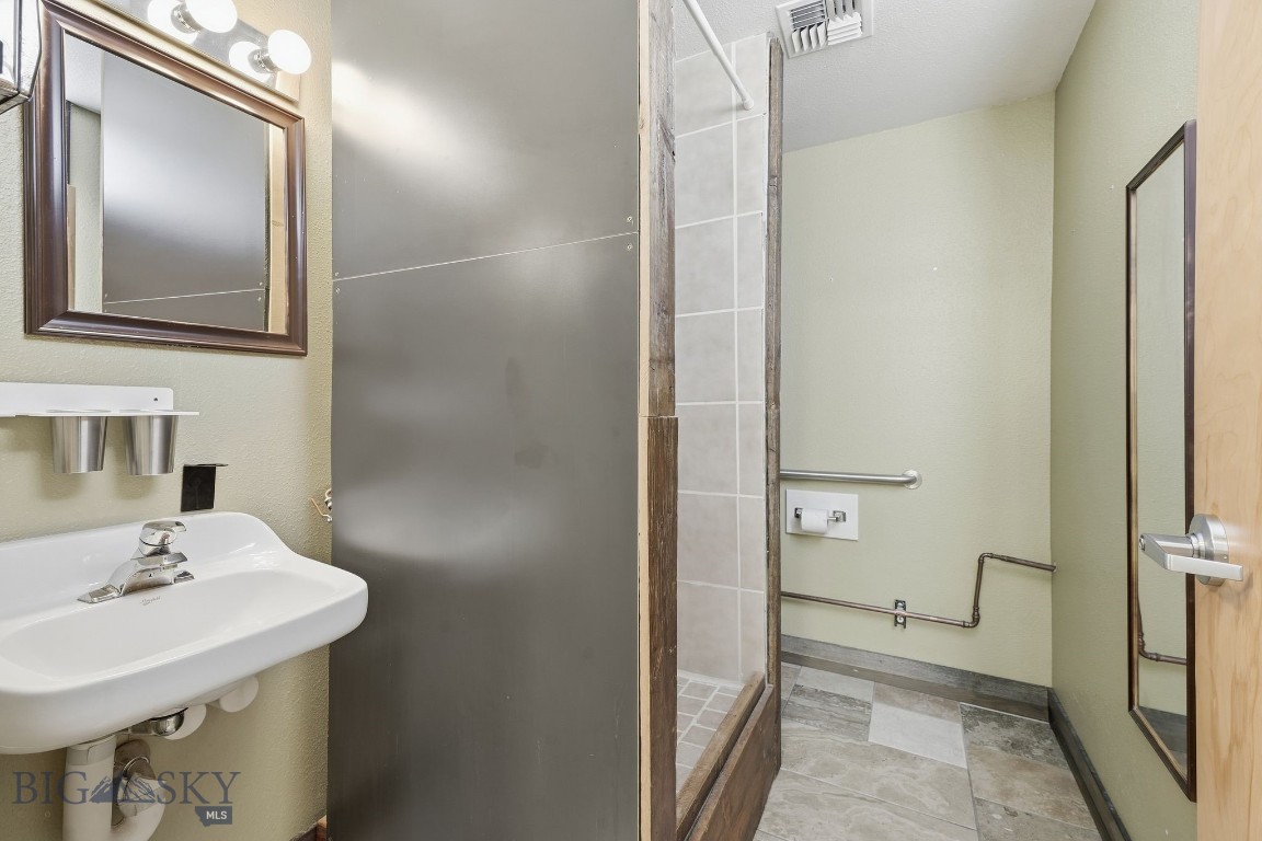 120 W Main Property Photo 26