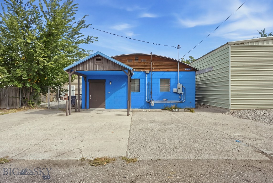 120 W Main Property Photo 32