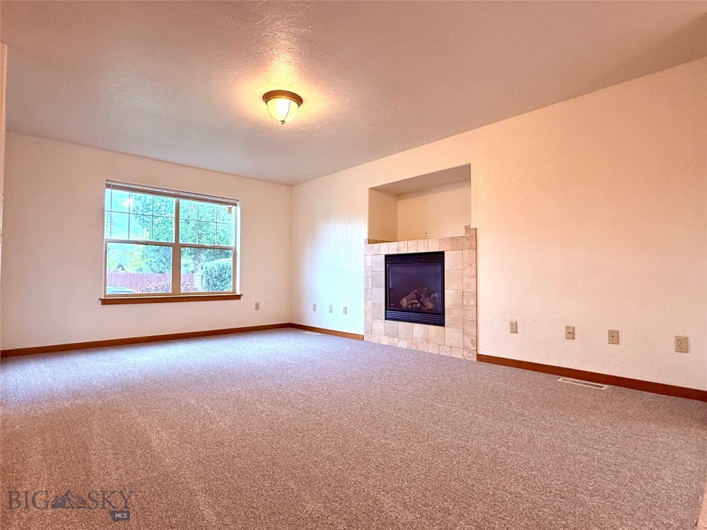 4662 Glenwood Drive Property Photo 4
