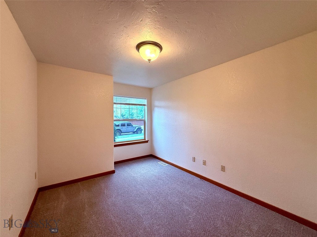 4662 Glenwood Drive Property Photo 15