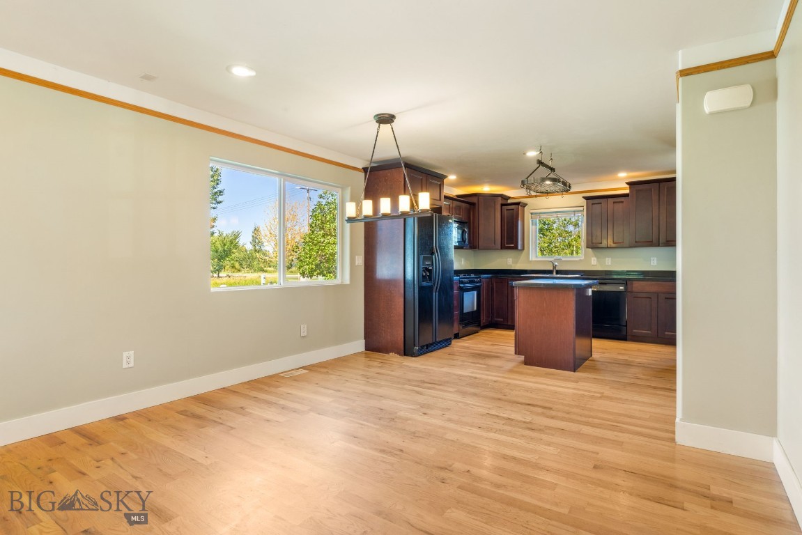 2789 Hedgerow Court Property Photo 6