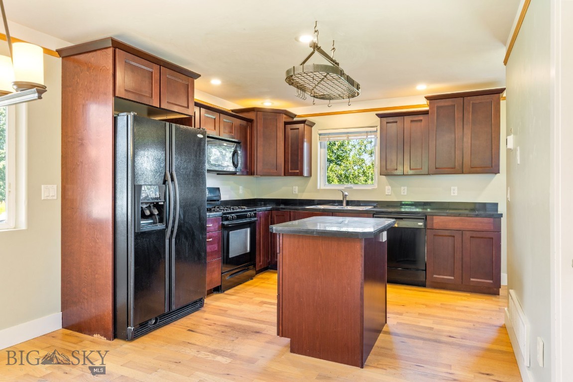 2789 Hedgerow Court Property Photo 9