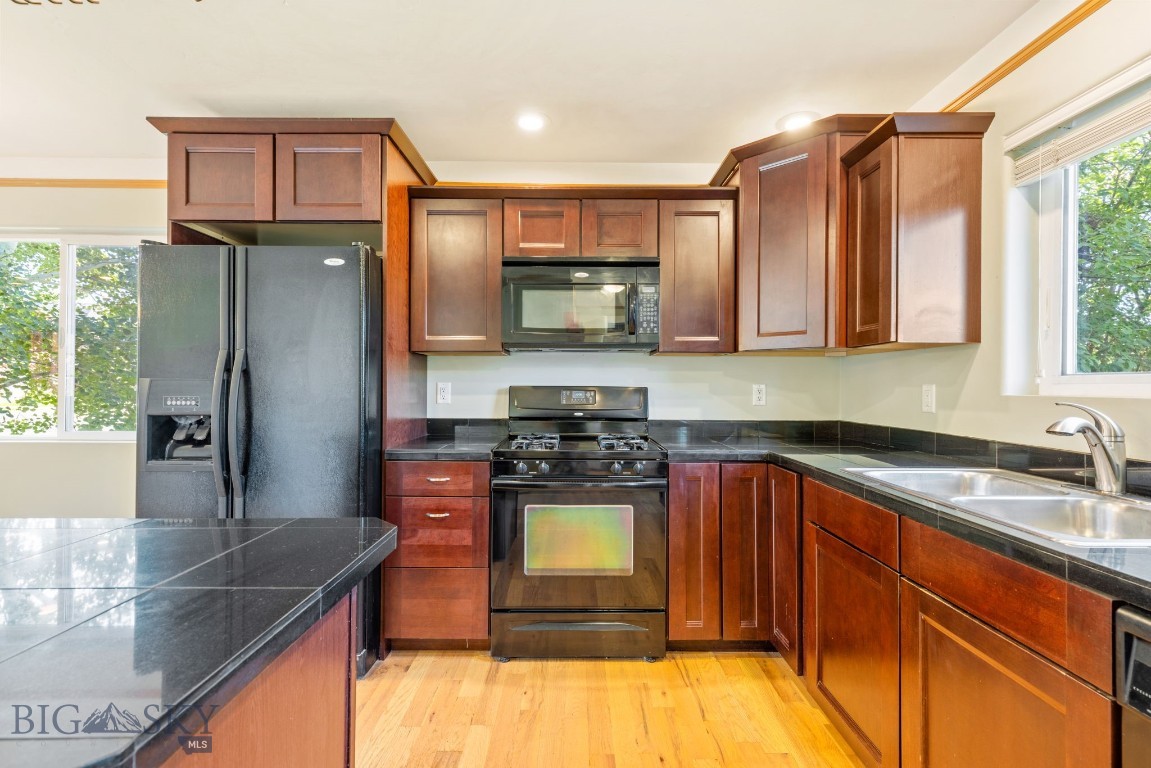 2789 Hedgerow Court Property Photo 10