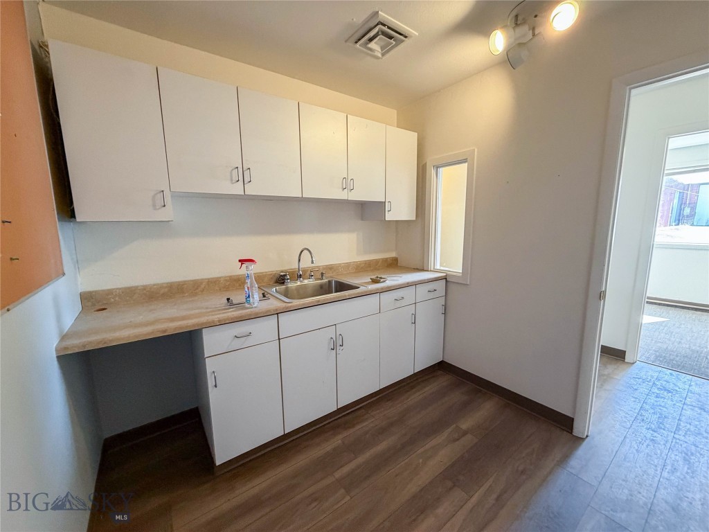 2134 Industrial Drive Property Photo 18