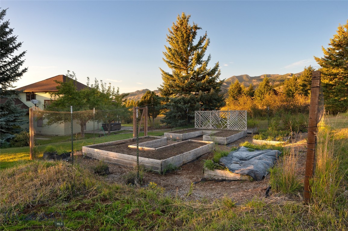 8855 Sypes Canyon Property Photo 21