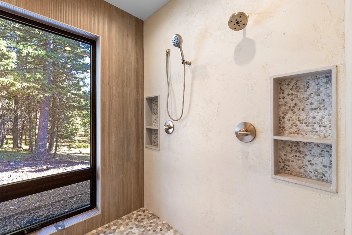 140 Rising Bear Property Photo 53