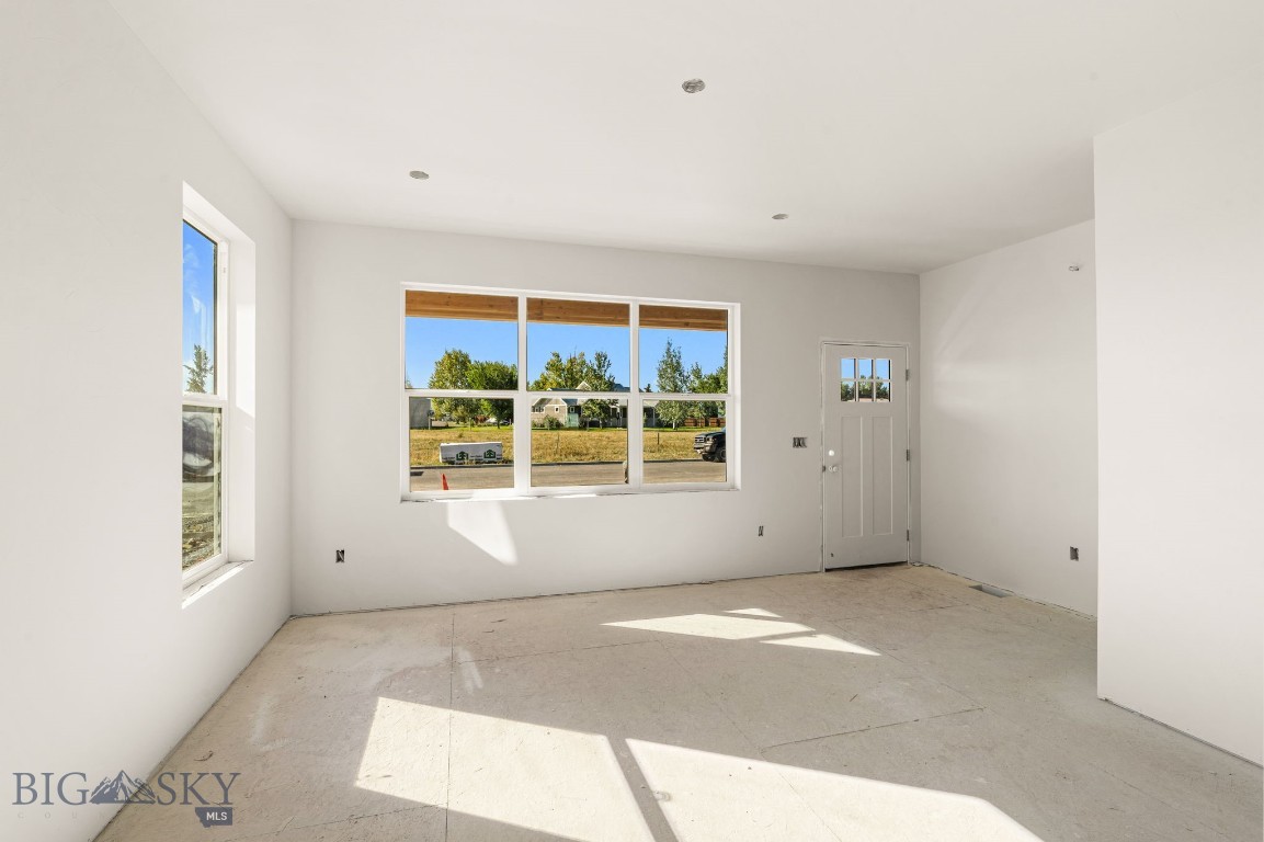 817 Spaniel Lane Property Photo 3