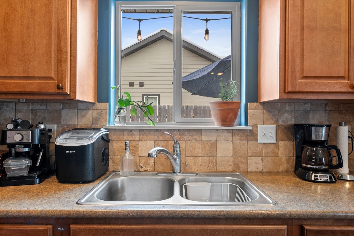 1524 Powers Boulevard Property Photo 15