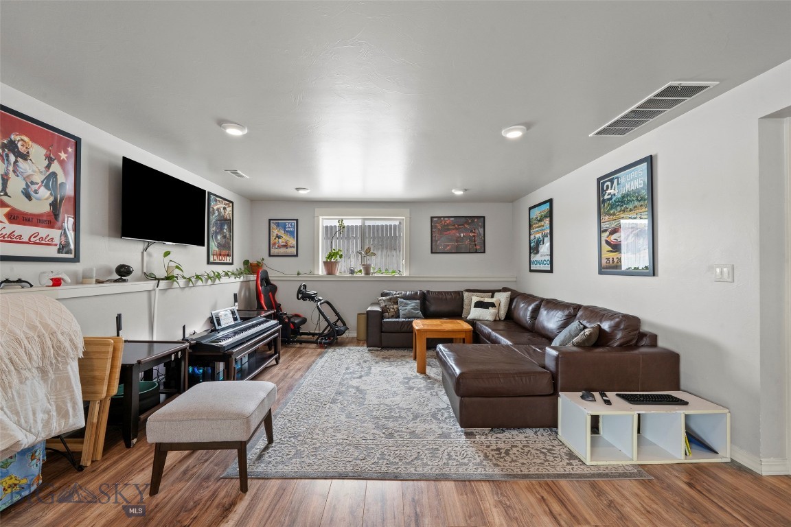 1524 Powers Boulevard Property Photo 36