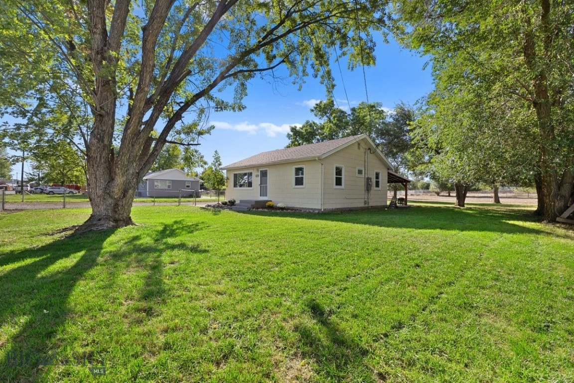 446 Sioux Property Photo 1