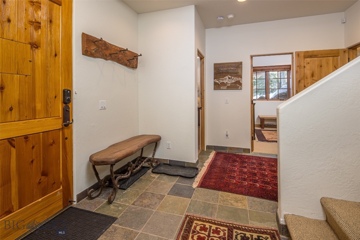 12 Indian Summer Road Property Photo 9