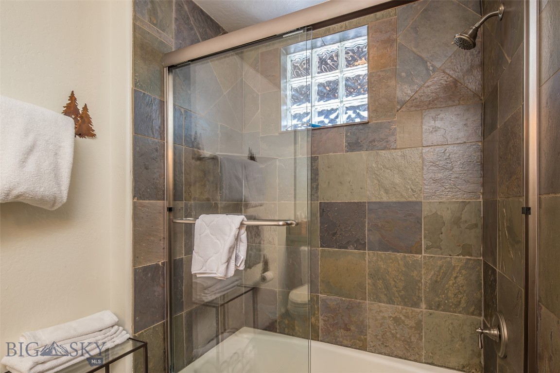 12 Indian Summer Road Property Photo 15