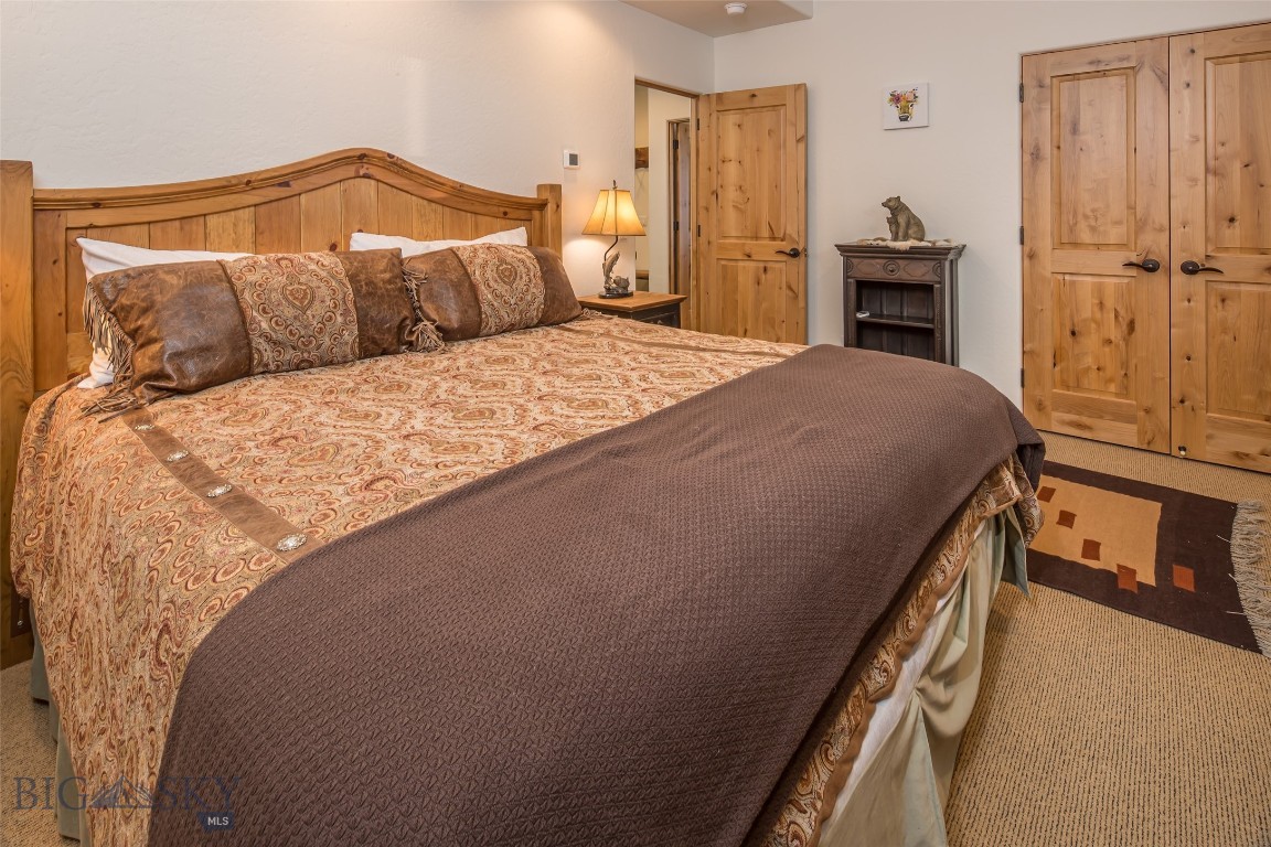 12 Indian Summer Road Property Photo 17
