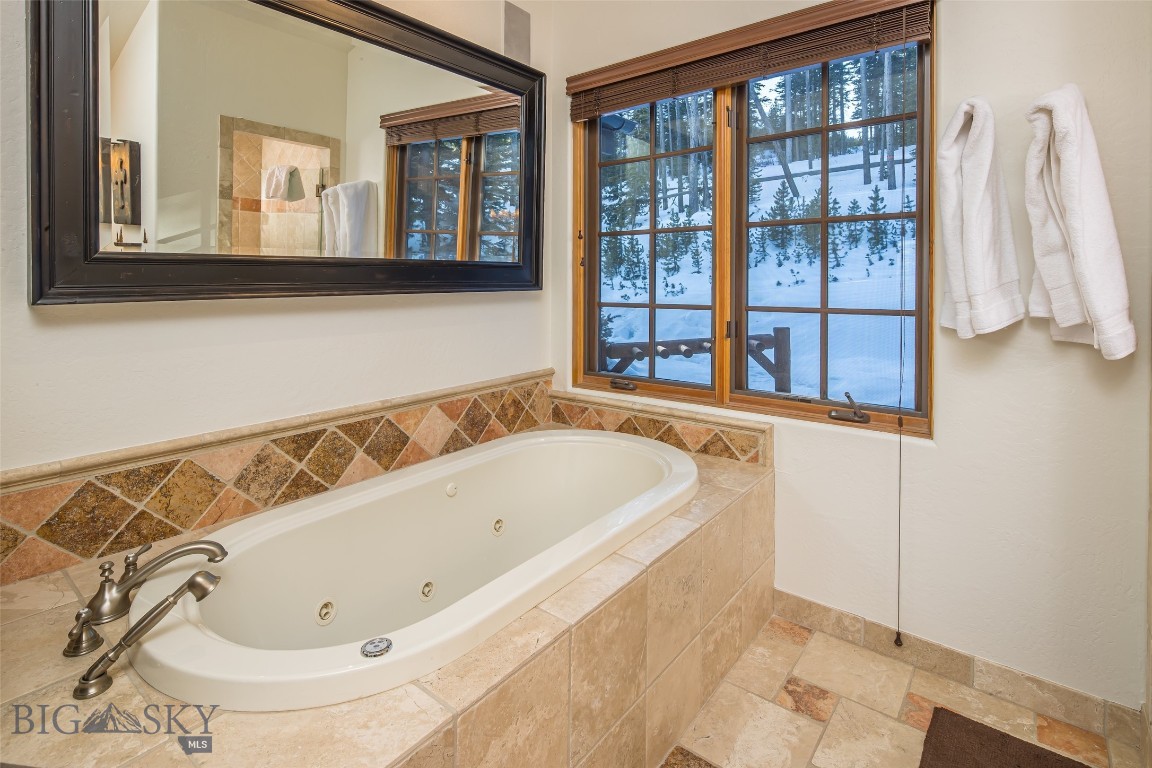 12 Indian Summer Road Property Photo 48