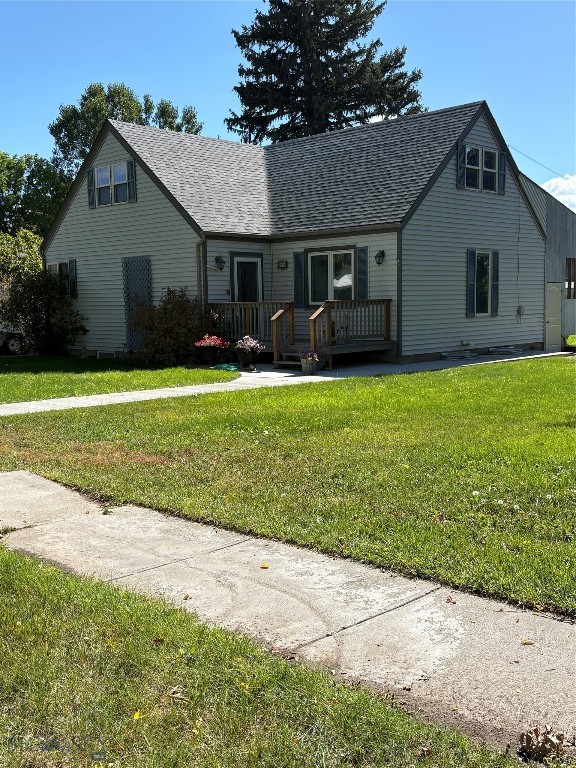 206 2nd E Property Photo 1