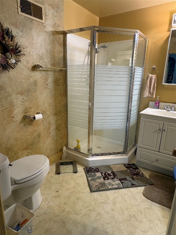 206 2nd E Property Photo 6