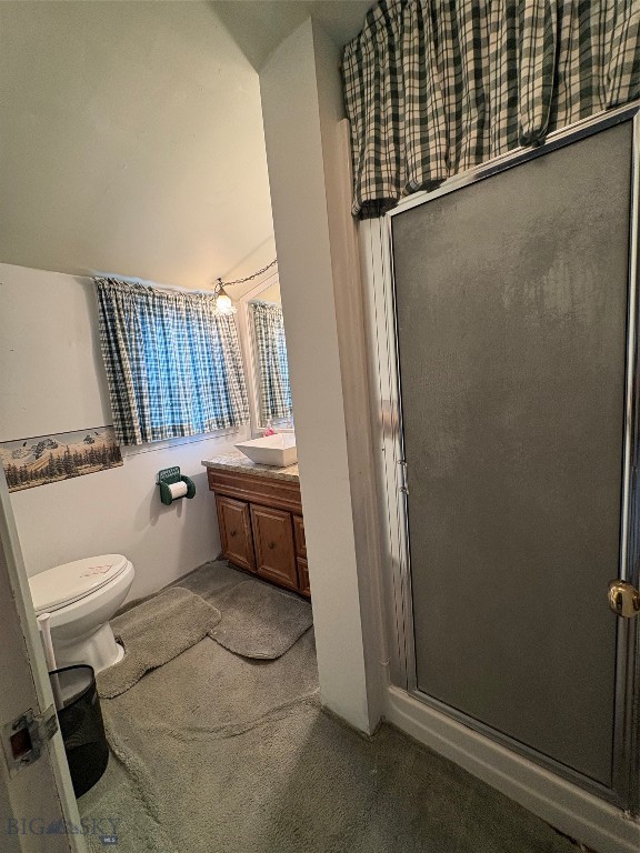 206 2nd E Property Photo 14