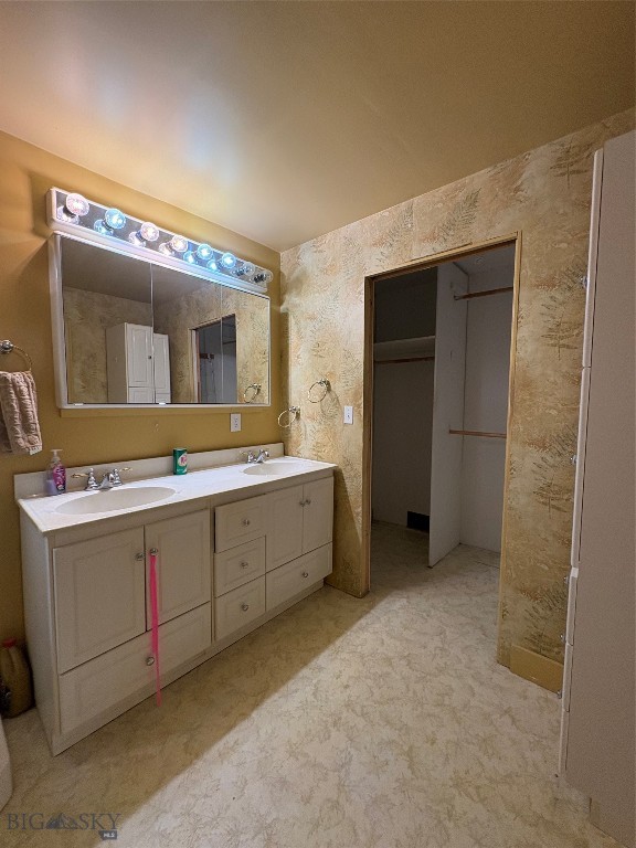 206 2nd E Property Photo 14