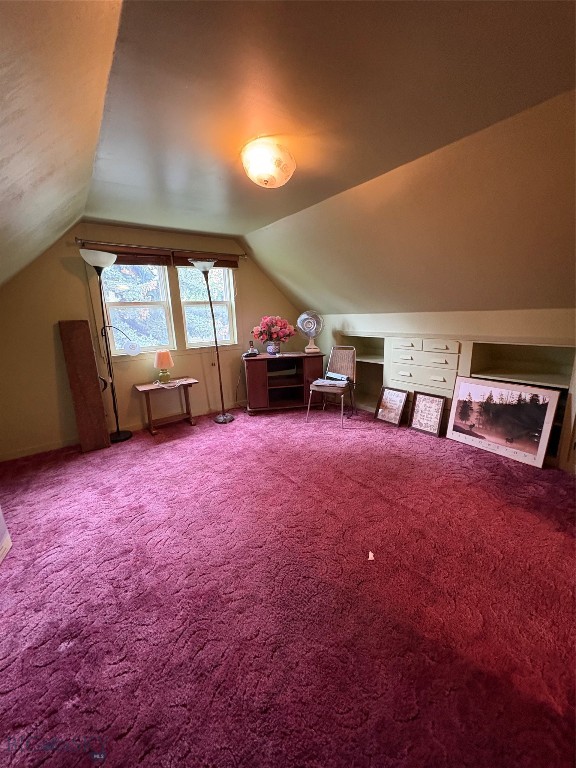 206 2nd E Property Photo 16