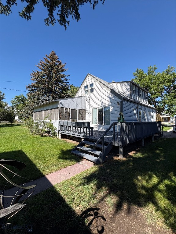 206 2nd E Property Photo 22
