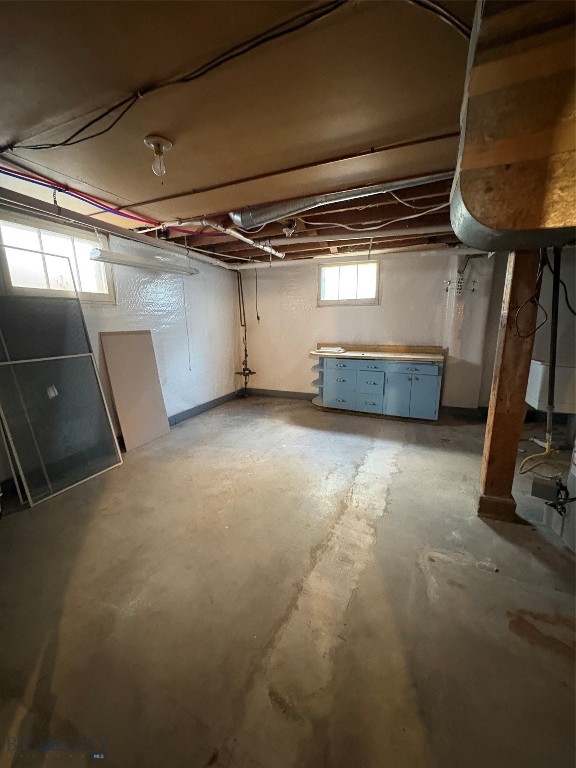 206 2nd E Property Photo 29