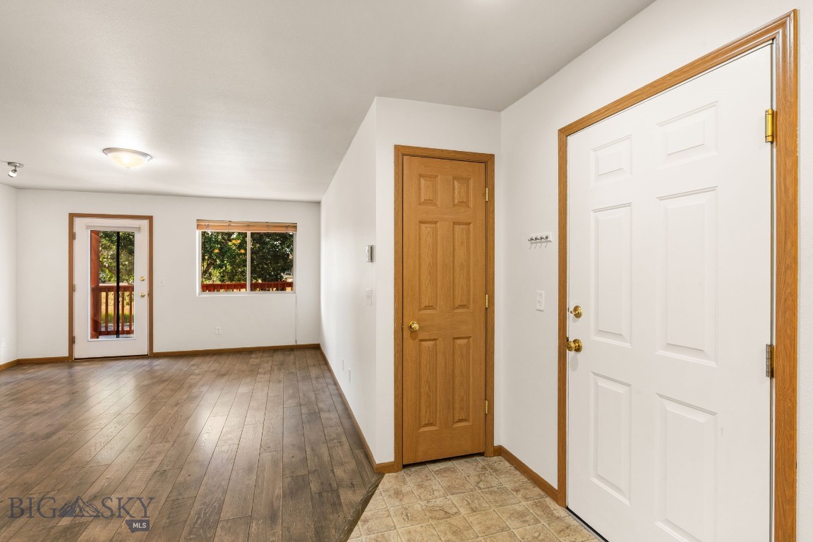 3409 Fallon Street 2b Property Photo 3