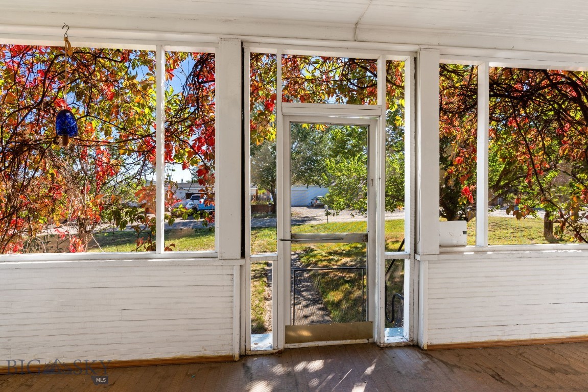 155 1st Street Property Photo 4