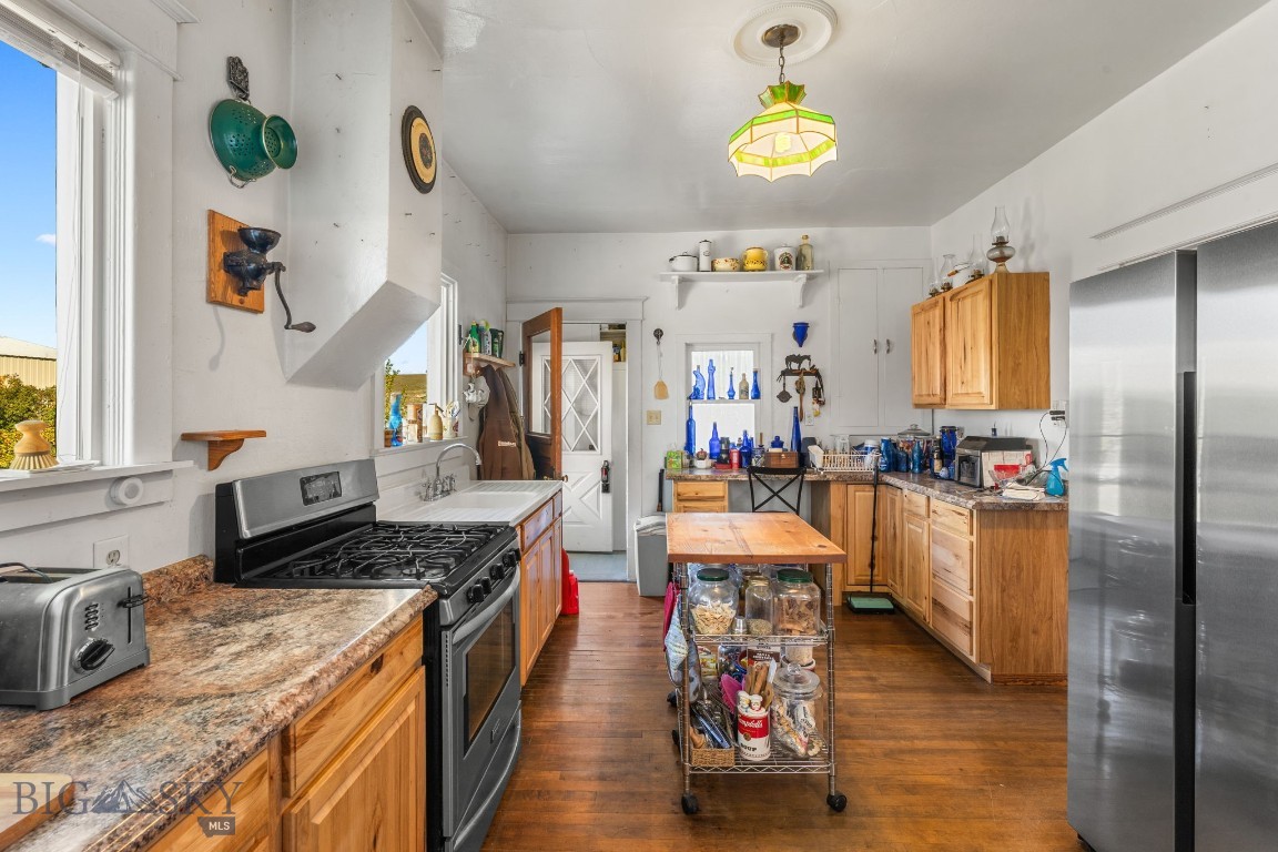 155 1st Street Property Photo 19