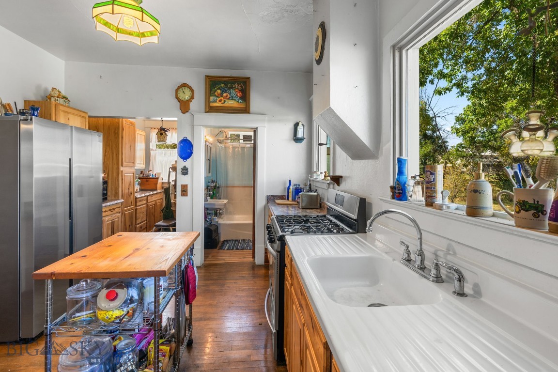 155 1st Street Property Photo 21