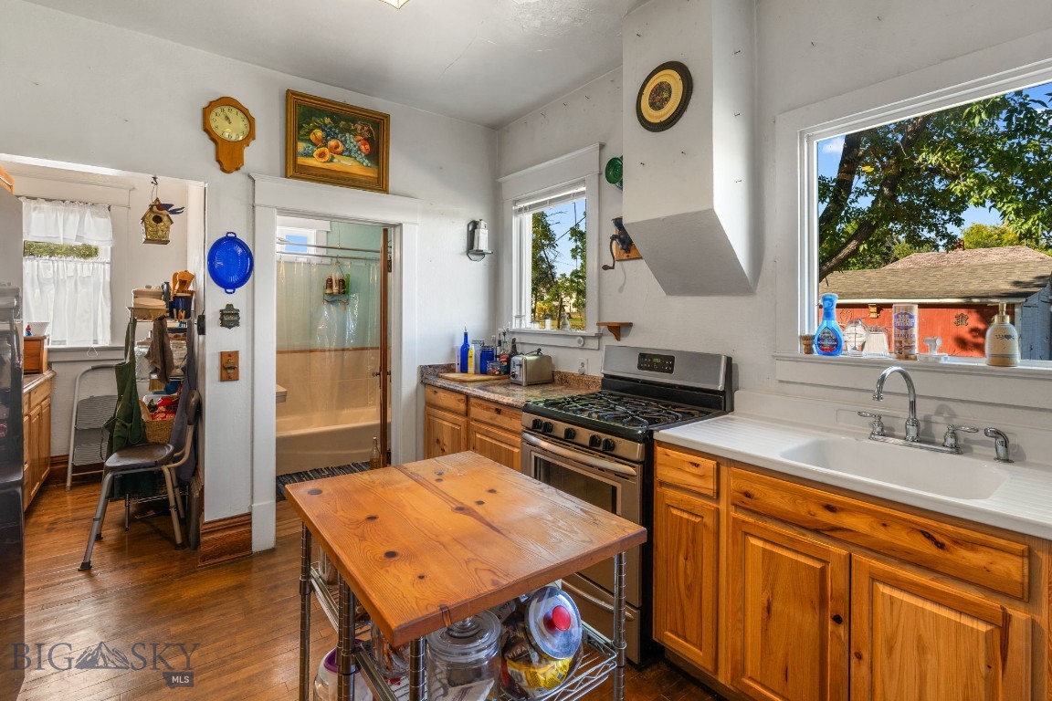 155 1st Street Property Photo 24