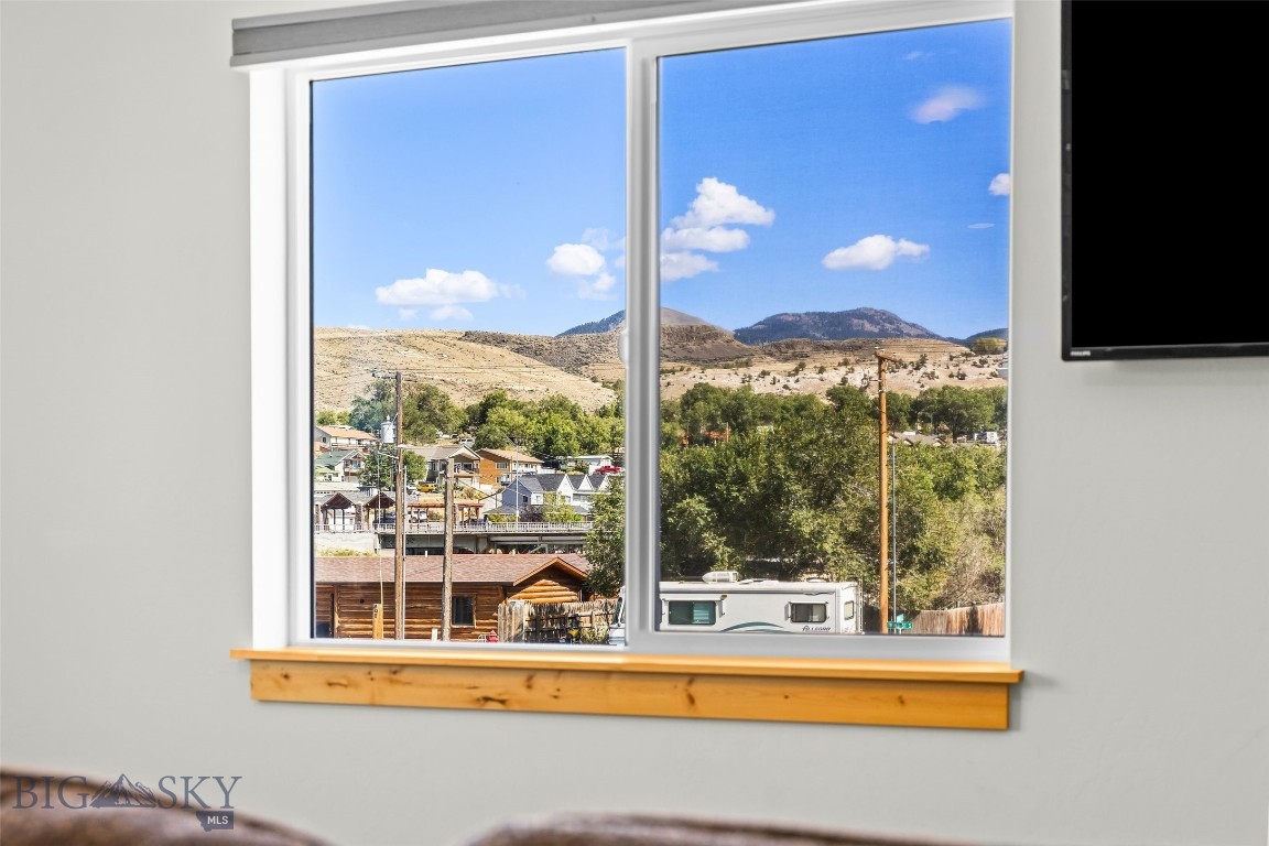 307 Spring Street Property Photo 16
