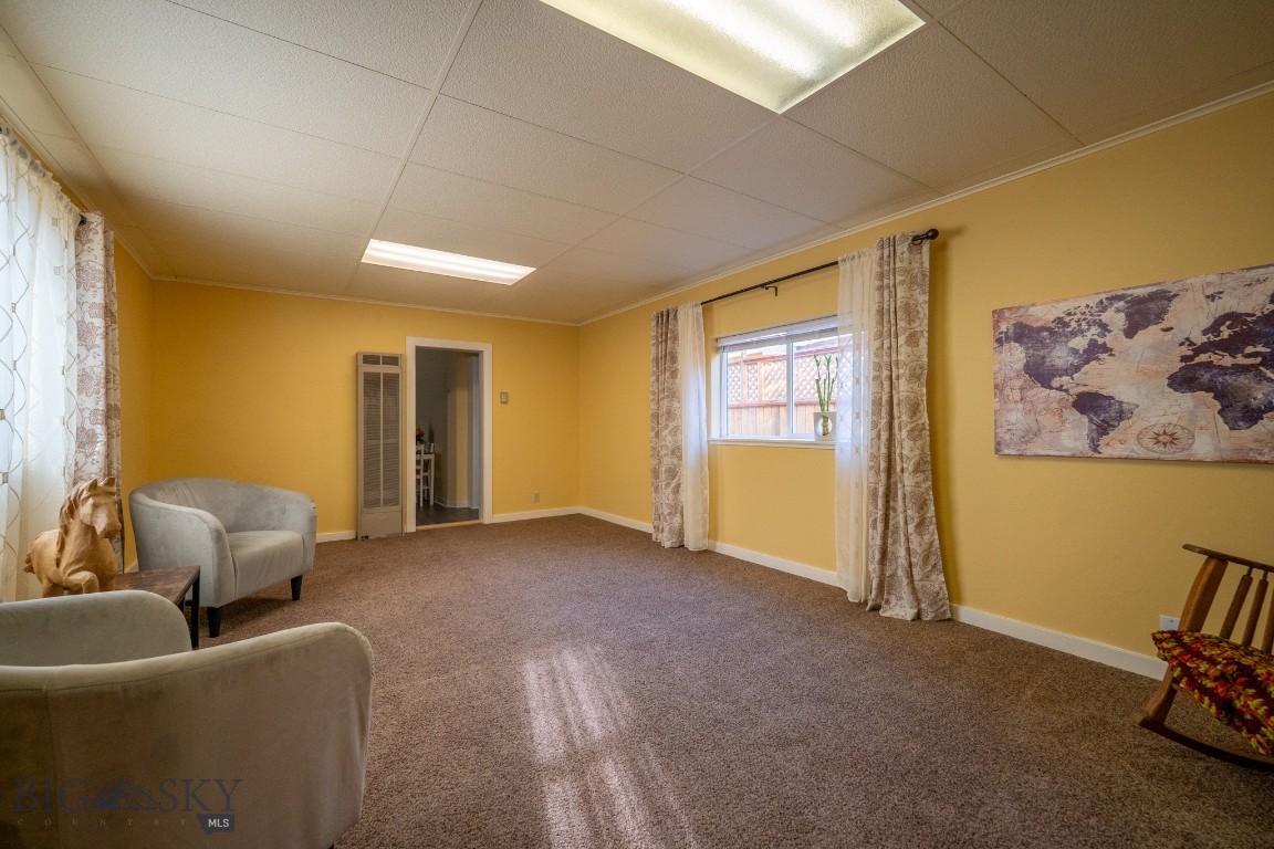 325 S D Street Property Photo 9