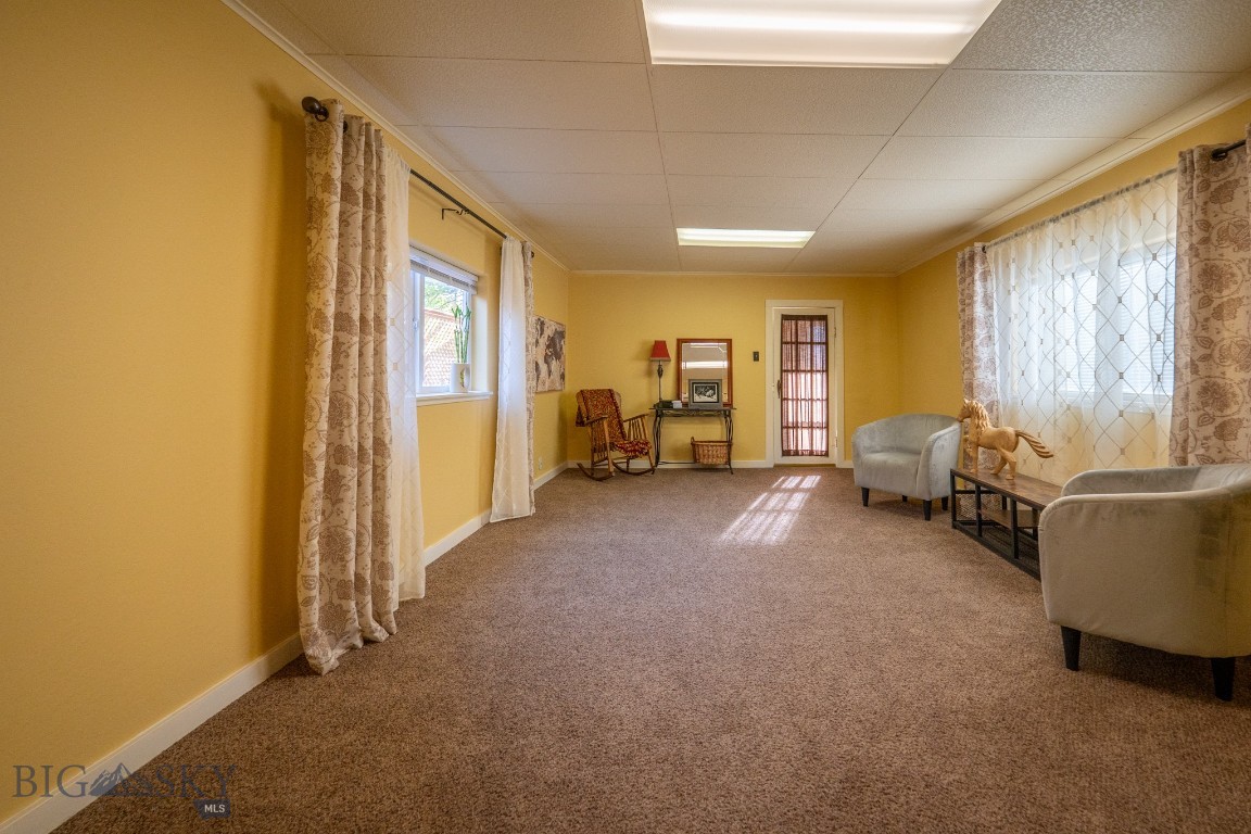 325 S D Street Property Photo 10