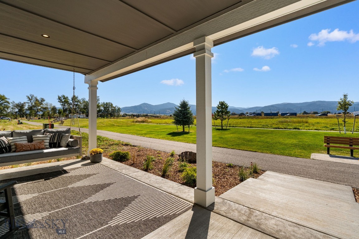 1410 Arbor Way Property Photo 6