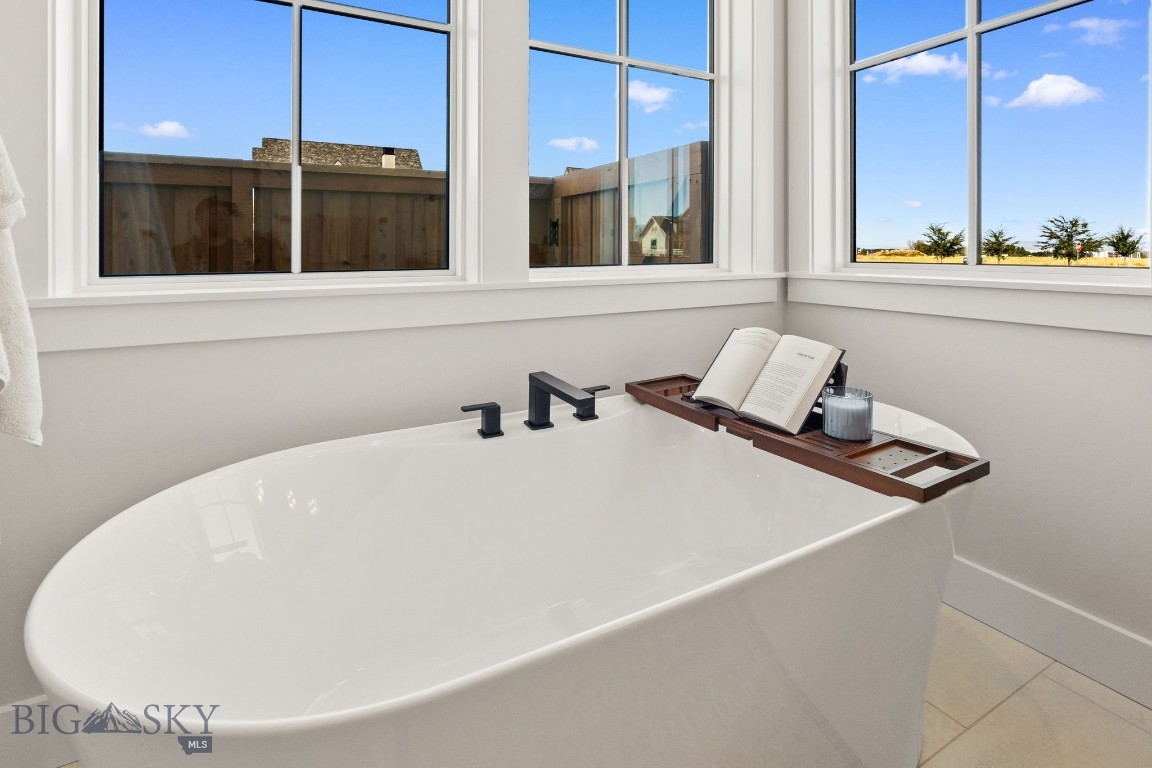 1410 Arbor Way Property Photo 36