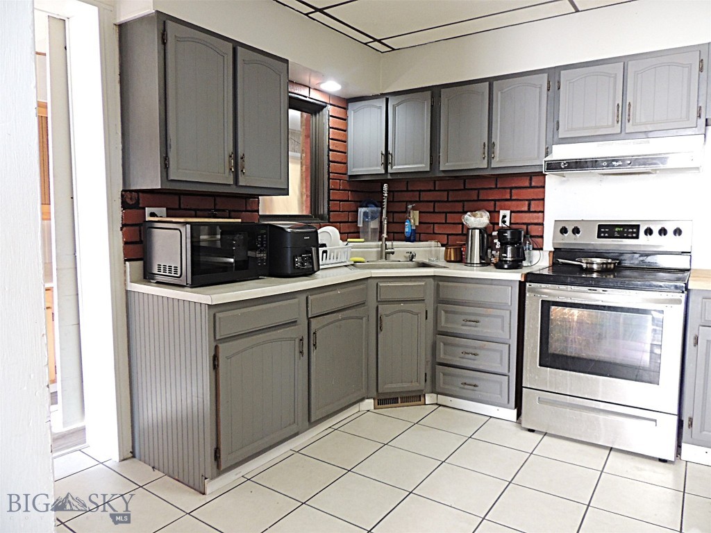 2 Cherry Street Property Photo 6