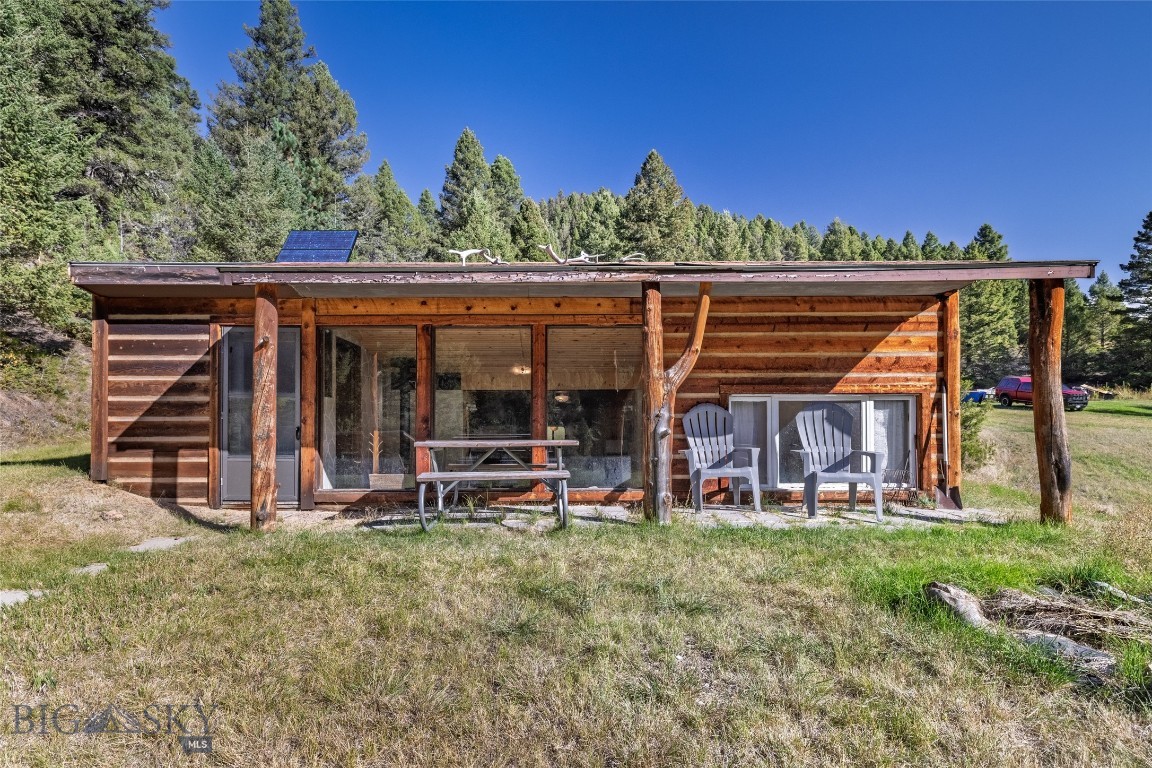601 Whites Gulch Road Property Photo 3