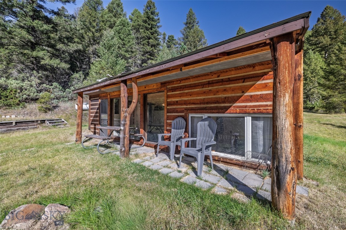 601 Whites Gulch Road Property Photo 5