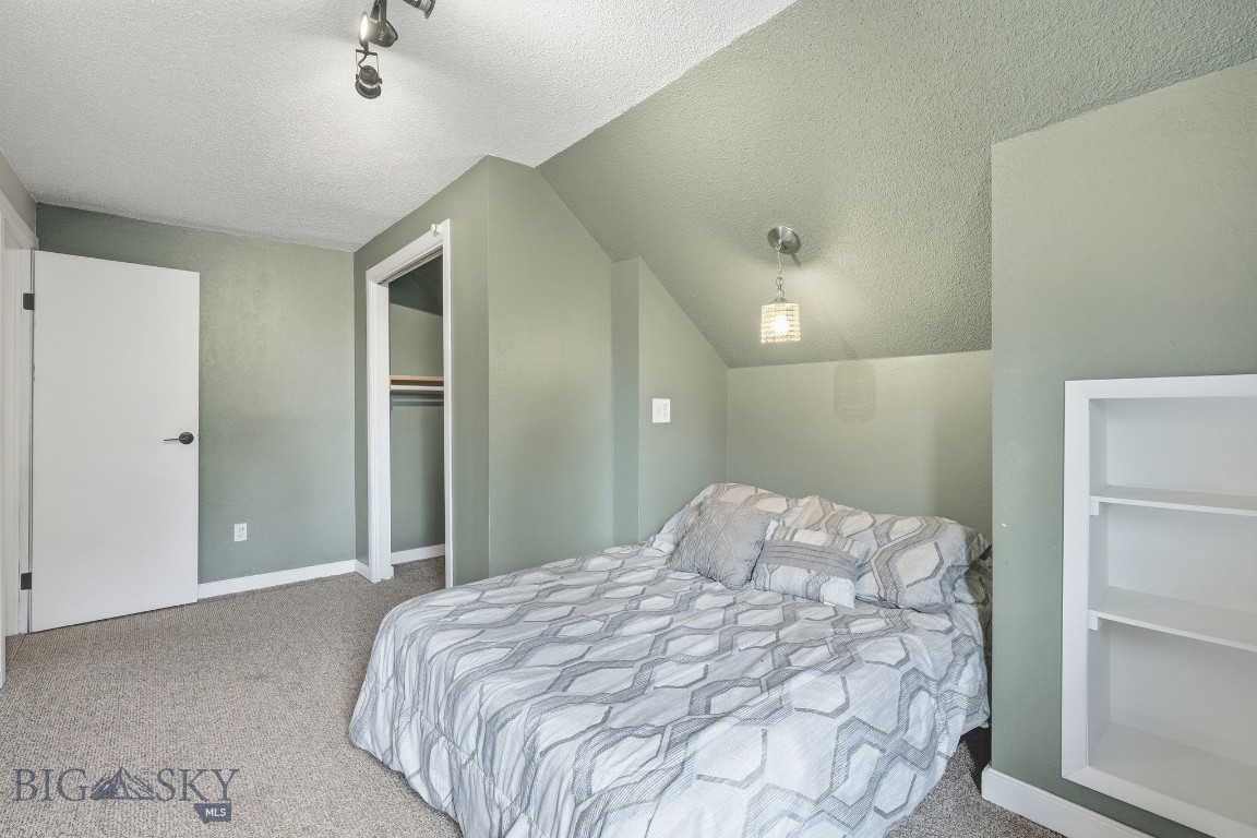 105 N Davis Street Property Photo 27