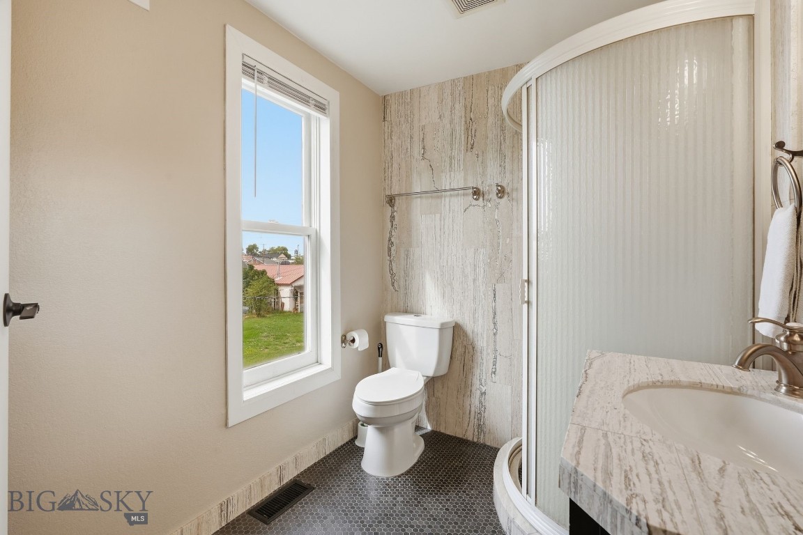 105 N Davis Street Property Photo 30