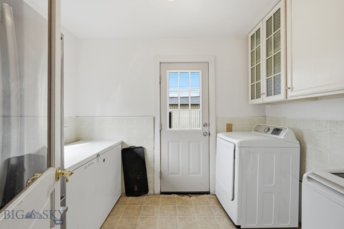 105 N Davis Street Property Photo 33