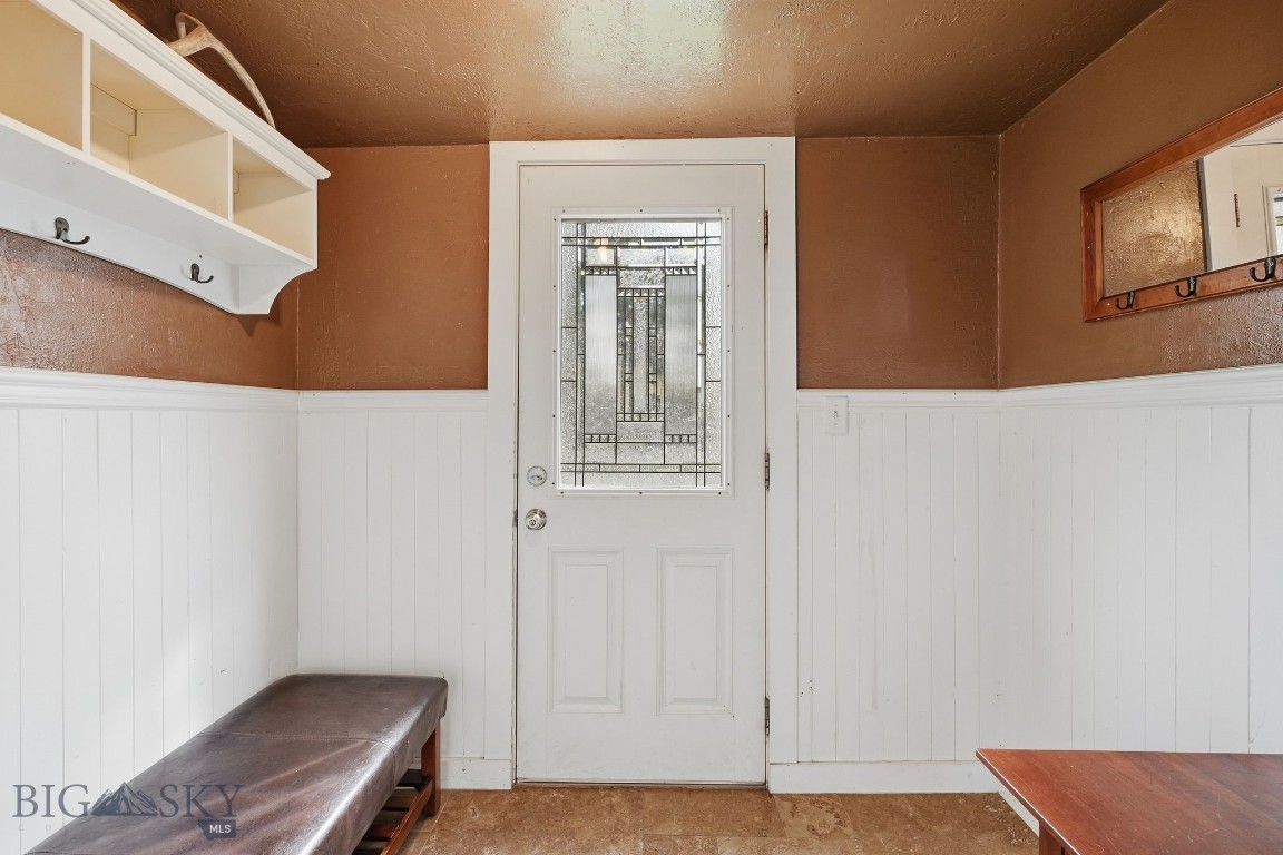105 N Davis Street Property Photo 34