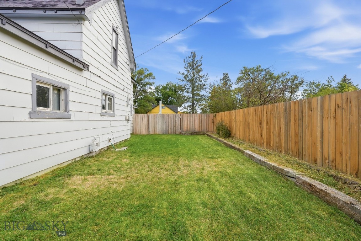 105 N Davis Street Property Photo 38