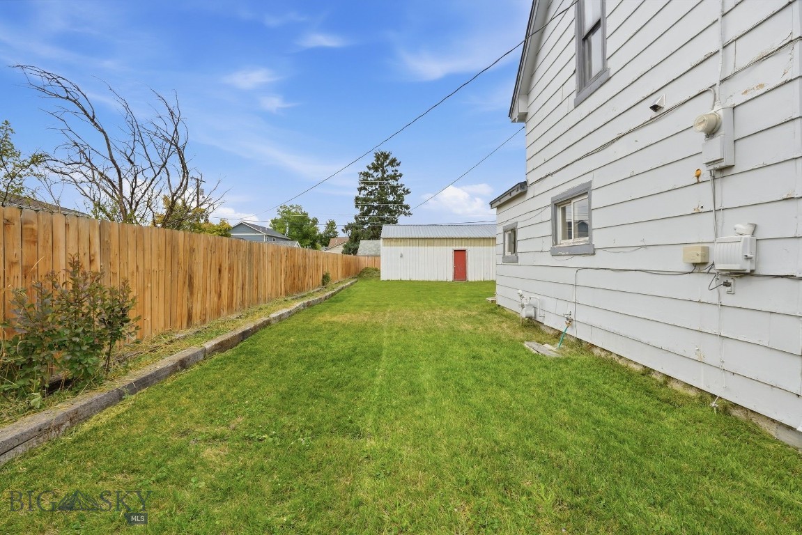105 N Davis Street Property Photo 39