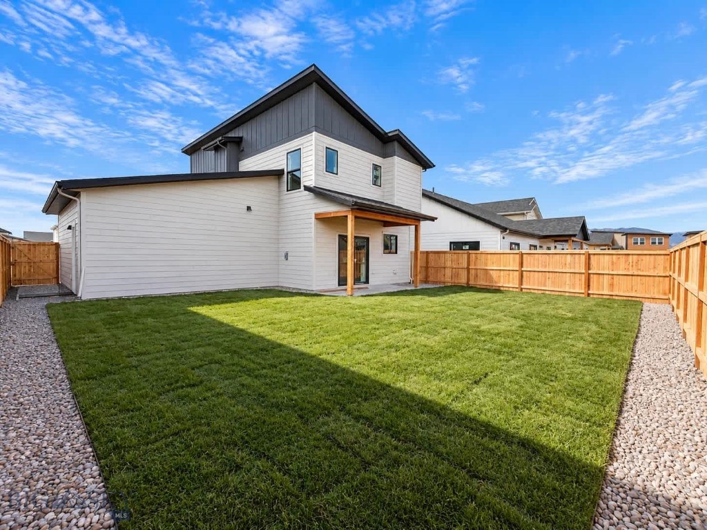 826 Accolade Loop Property Photo 2