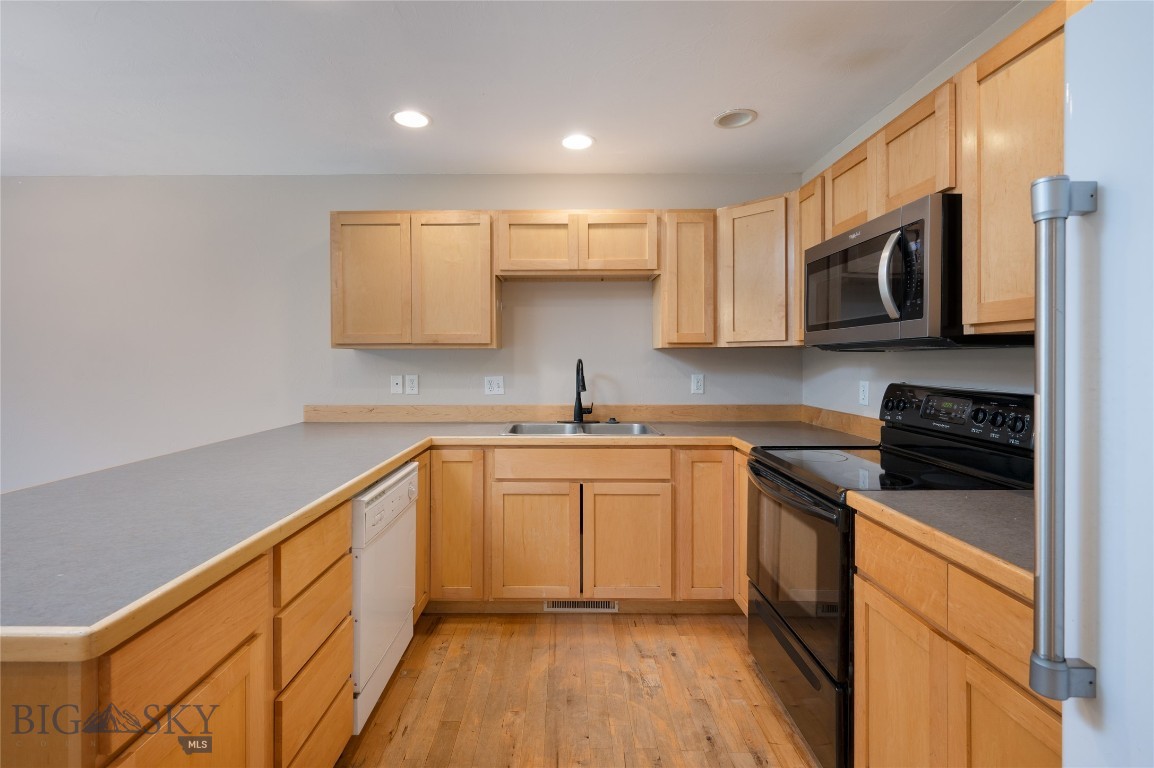 760 Rogers Way C Property Photo 7